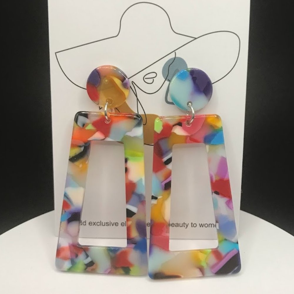 NWT Colorful Geometric Ladder Shape Acrylic Long Earrings